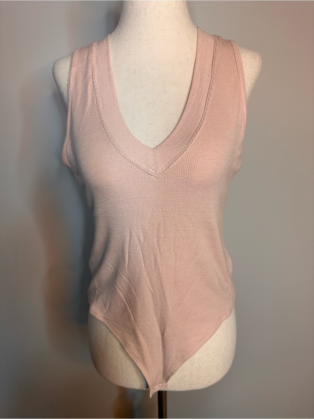 NWT sz L ATM v neck bodysuit light pink blush color modal blend double lined